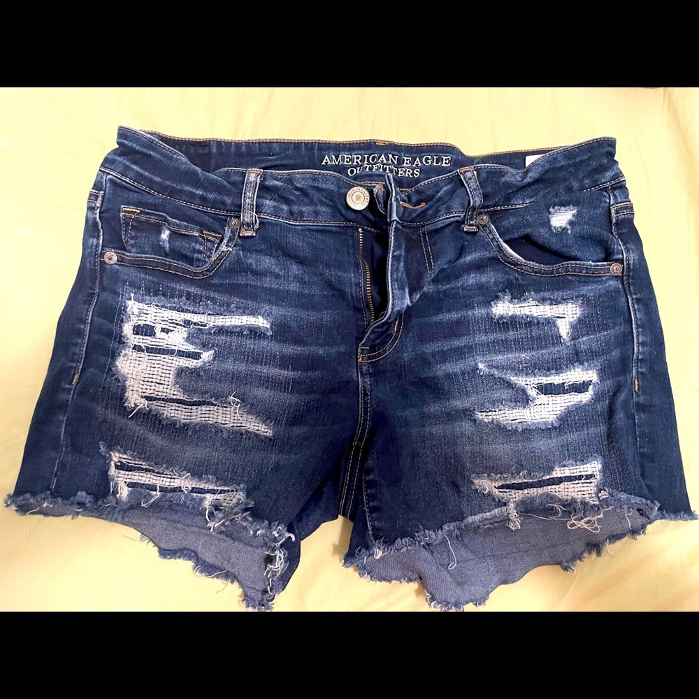 American Eagle Dark Ripped super Stretch MIDI Shorts